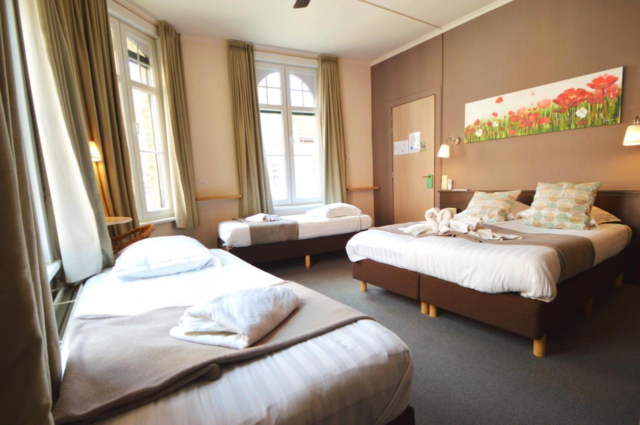 איפר Hotel Ambrosia מראה חיצוני תמונה