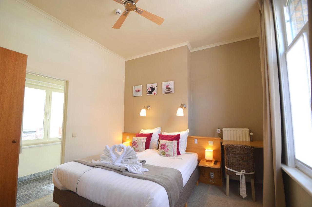 איפר Hotel Ambrosia מראה חיצוני תמונה