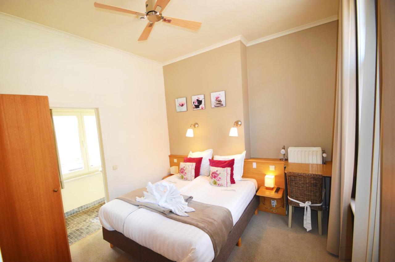 איפר Hotel Ambrosia מראה חיצוני תמונה